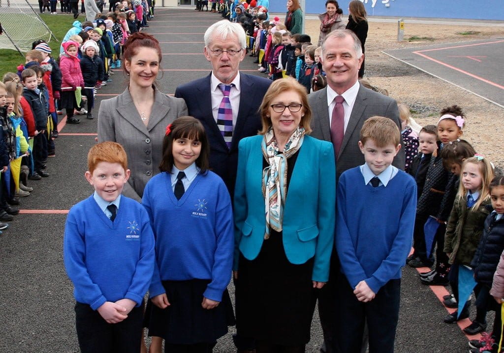 Ms Keane, Max Cannon [Principal], Sean Goan [Chairman of the Board of Management] and the student council with the Minister