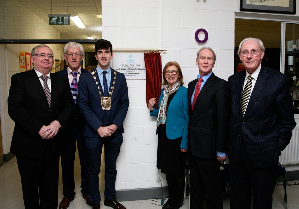 The Minister officially opens our school!
Pat Rabitte TD, Max Cannon, Fintan Warfield [Mayor],  Minister of Education Jan O'Sullivan, Eamon Maloney TD, Charlie O'Connor TD